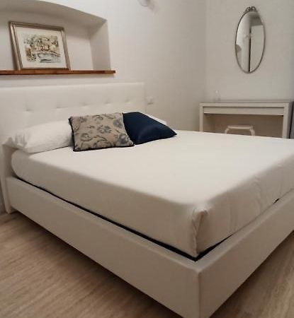 Ferienwohnung Dimora Tra Ciuchi E Poeti LʼAquila Exterior foto