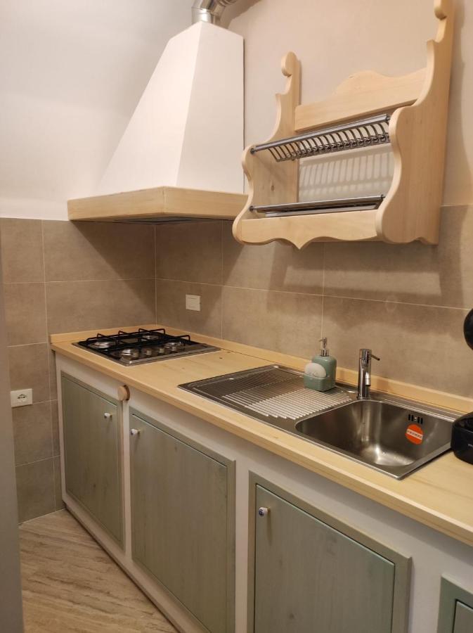 Ferienwohnung Dimora Tra Ciuchi E Poeti LʼAquila Exterior foto